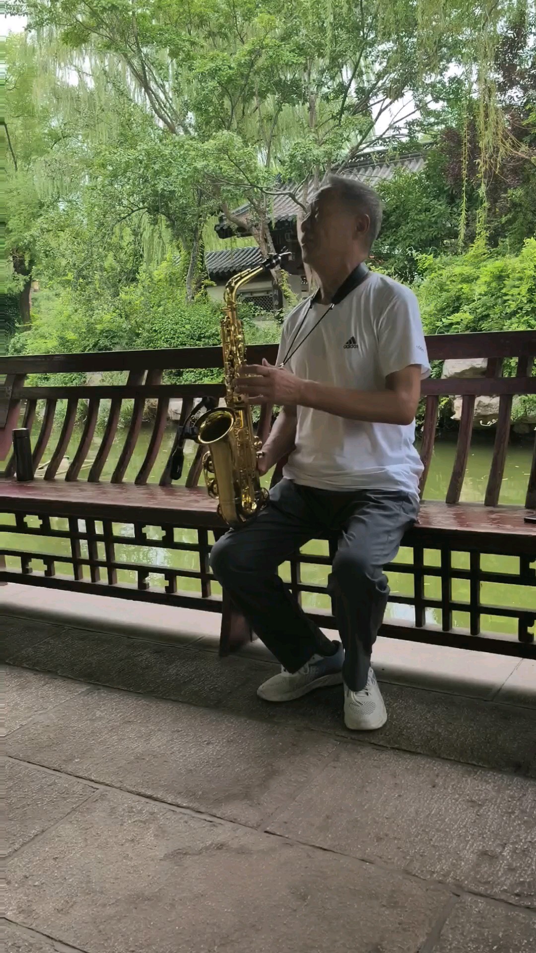 ‌“人生中最美的珍藏，正是那些往日时光‌…”
暑天的思念。