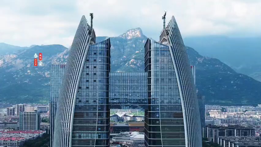 双塔遥对傲徕翠，万达雄起时代轴/贾立海