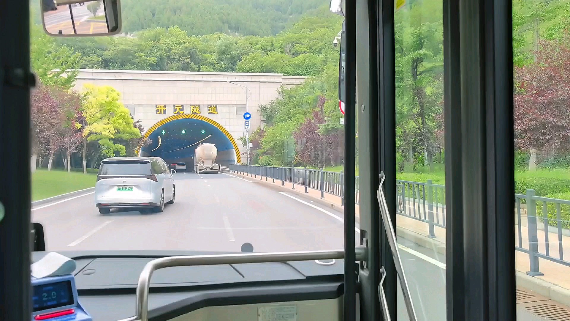 开元隧道是‌济南市首座市政隧道‌，（2006年6月建成通车）。