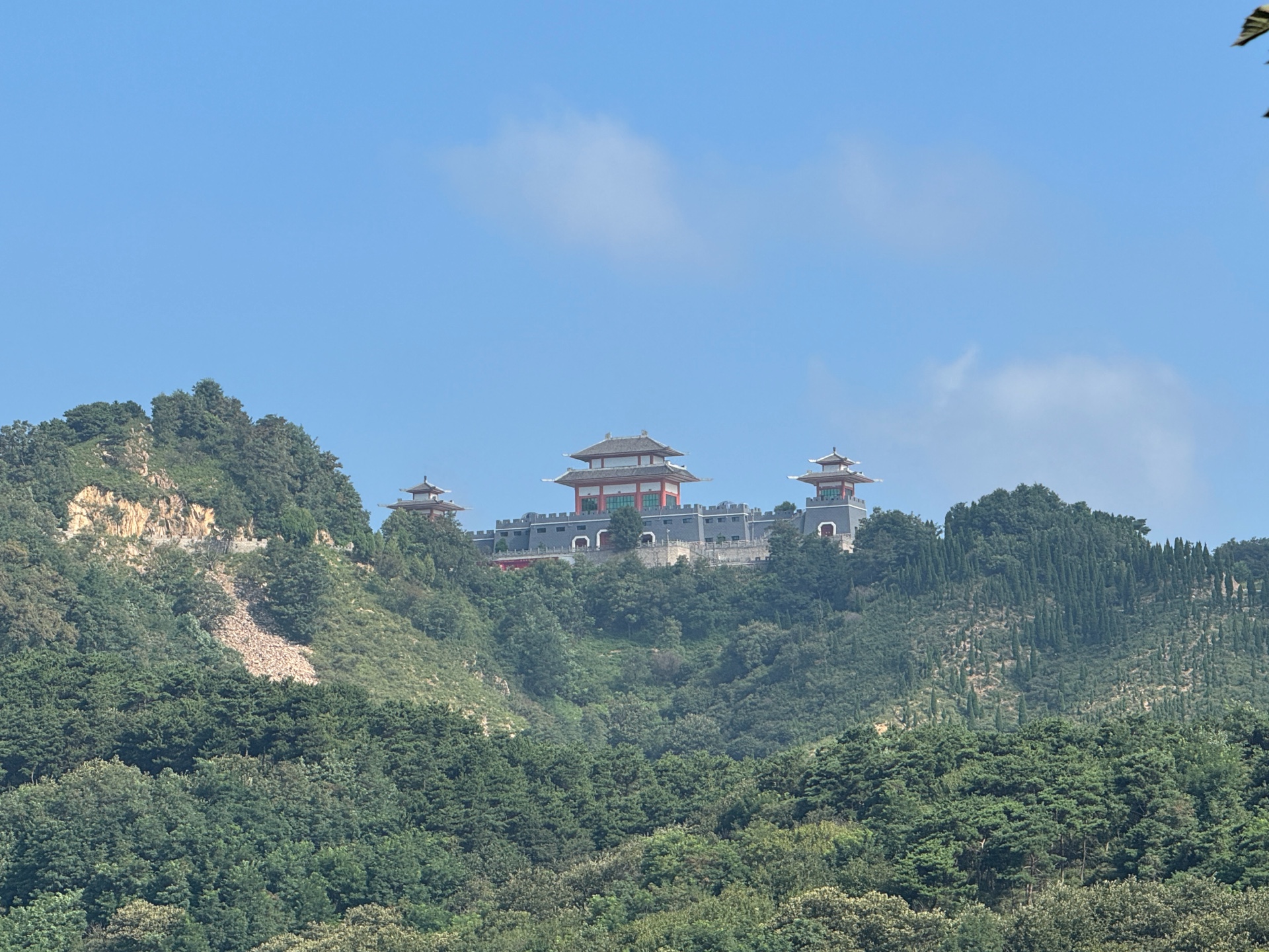 立秋后走进济南七星台，体验“云天收夏色，木叶动秋声”的意境