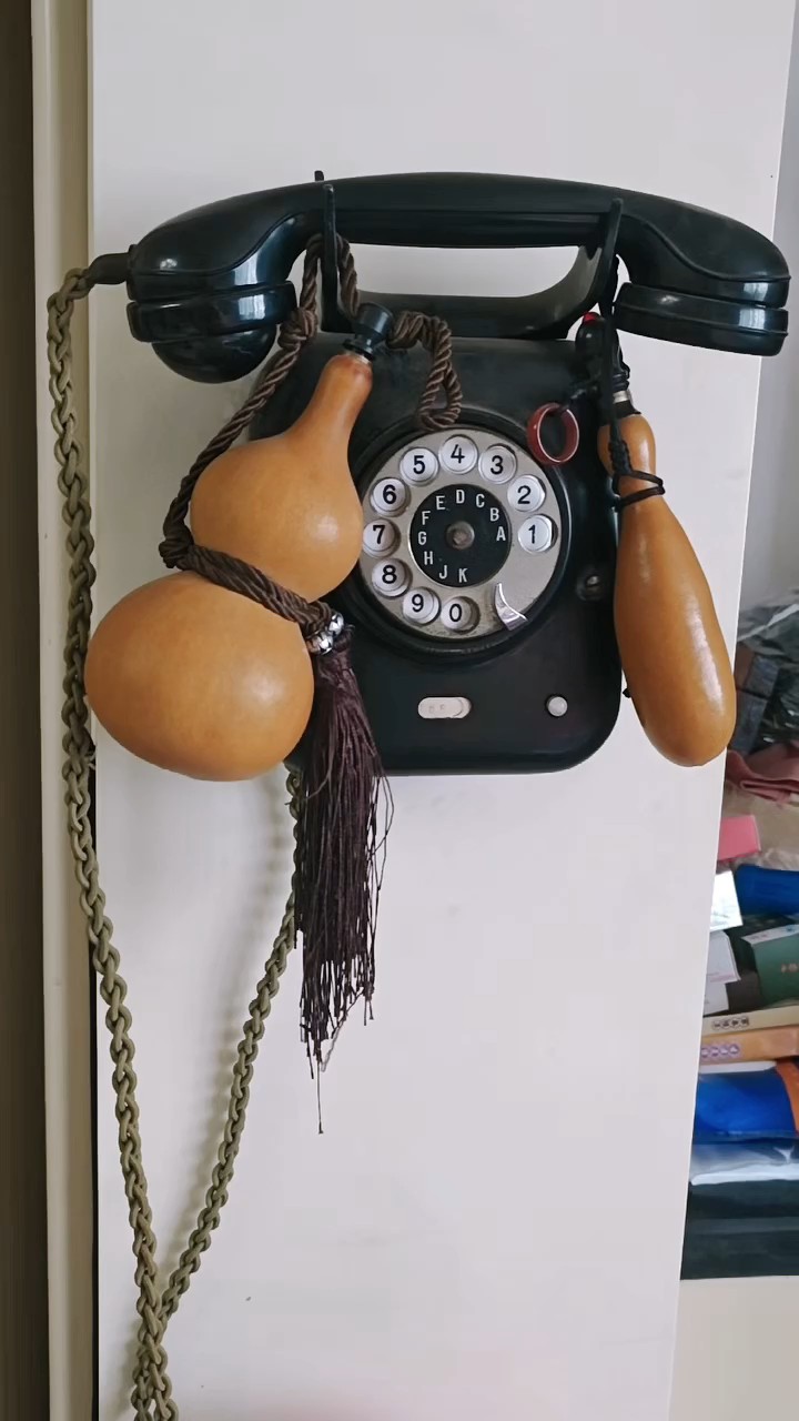 老式电话……