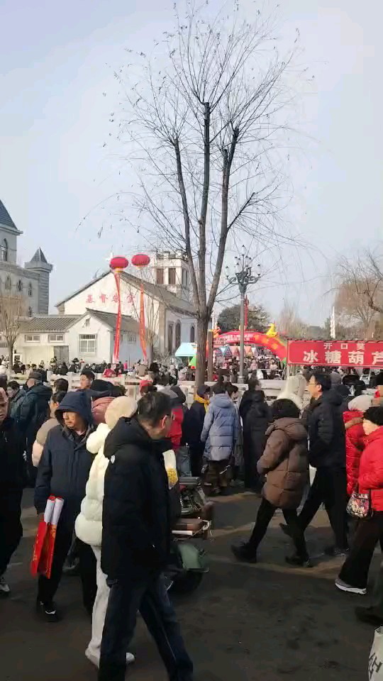 今天上午骑行十几公里赶了个集，喝了一碗羊肉汤买了些羊肉进补…