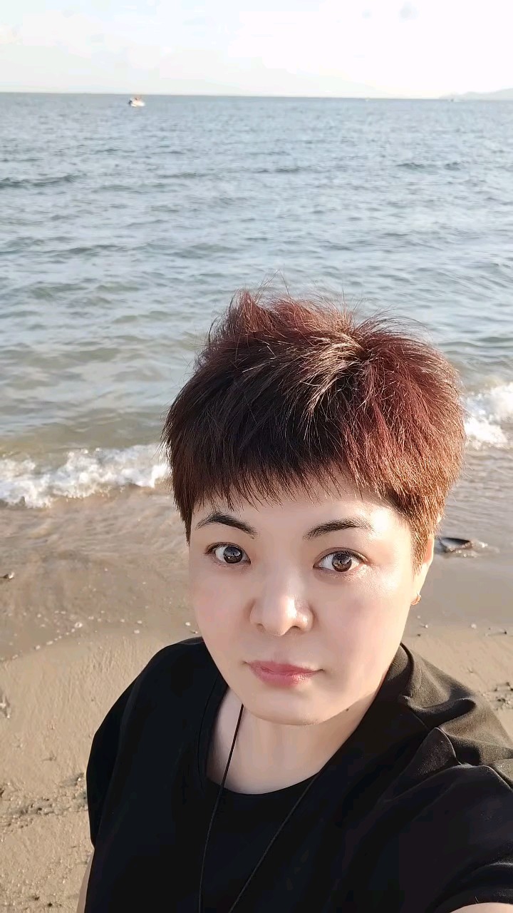 开海以来海鲜丰收，品种繁多物美价廉，极大的带动海岛游越来越火
