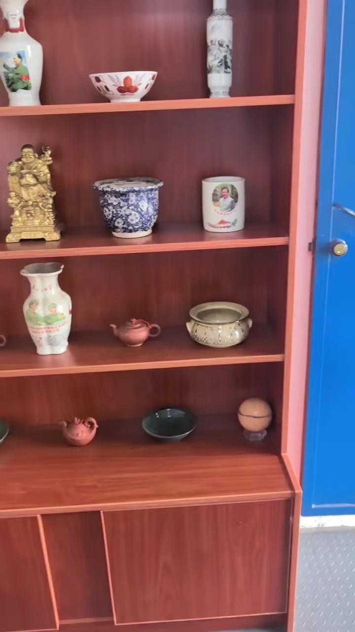 有幸参观了朋友包铭玉先生收藏的古玩玉石，只有望洋兴叹的份啦…