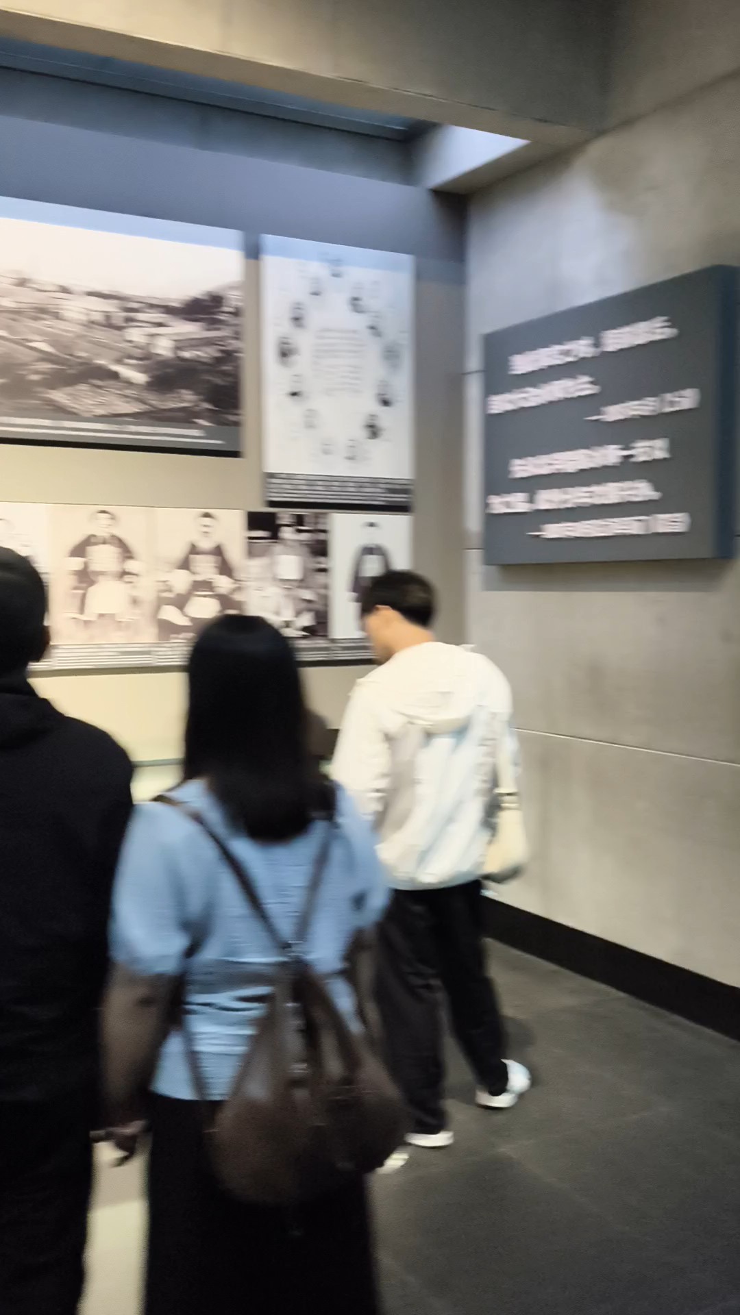 到威海刘公岛上，接受爱国主义教育很有必要！