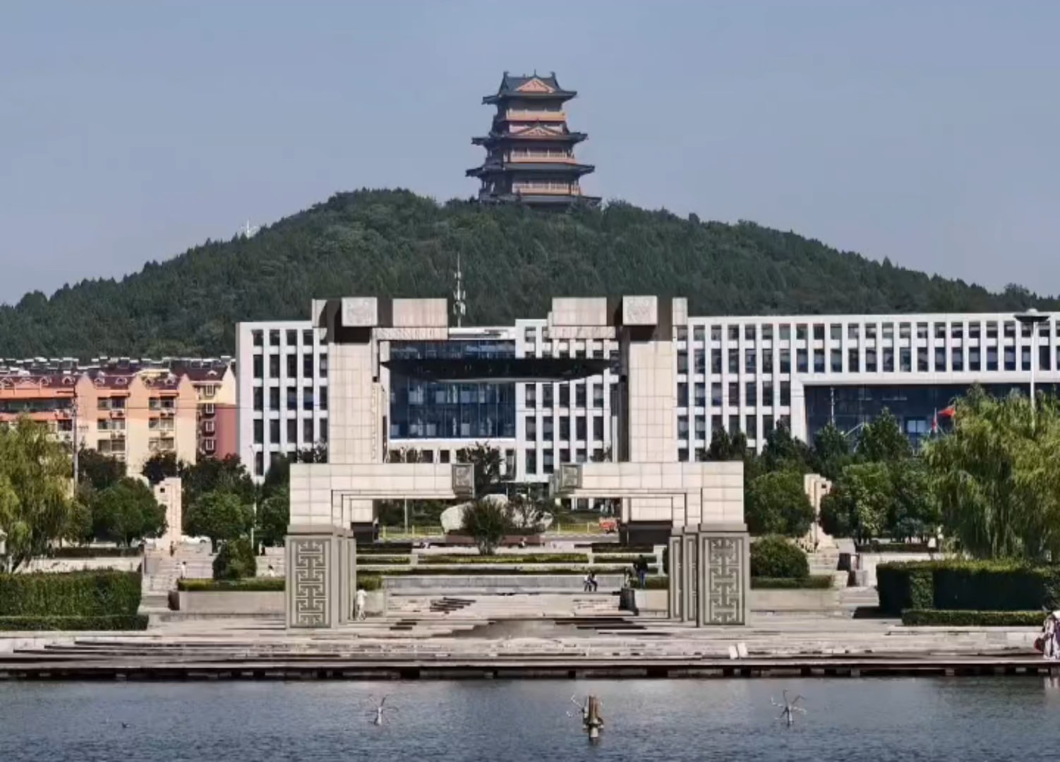 奚仲广场（摄影  姚三石）