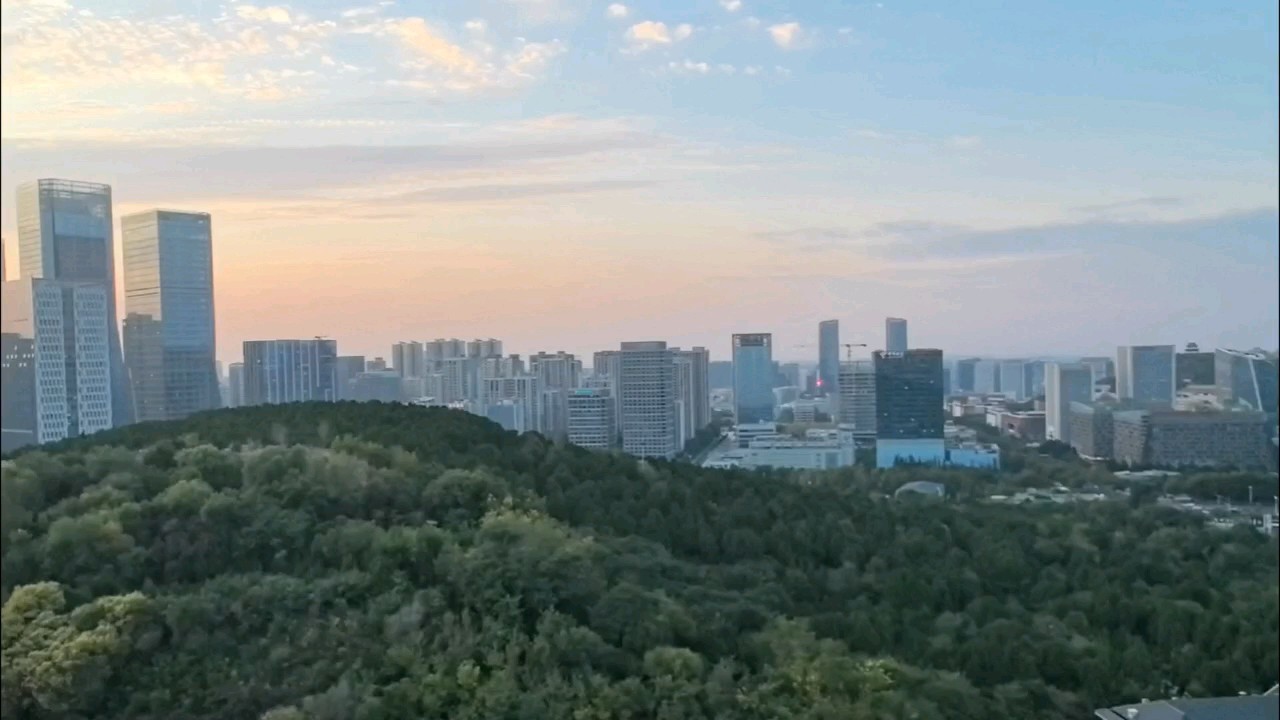 落日晚霞最动人的地方，是它每天都不一样，只持续很短时间！