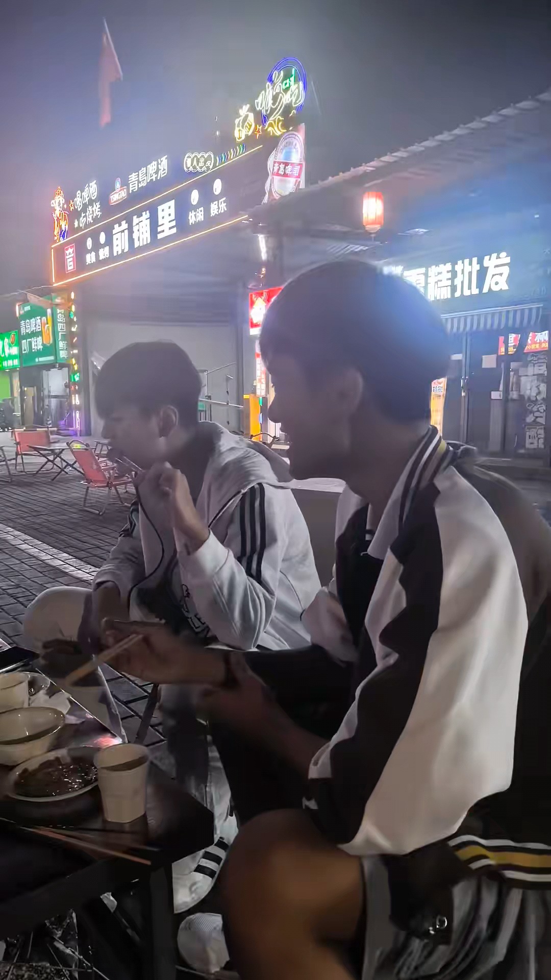 练摊掠影