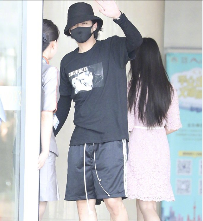 吴亦凡恋情曝光!网友扒出了这么多瓜,而且都是梗王,xswl