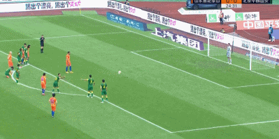 一蹴而就！国安送点，佩莱点球助鲁能1-0领先
